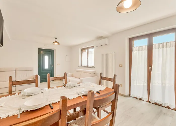 La Casetta In Carafa بيت للعطل *